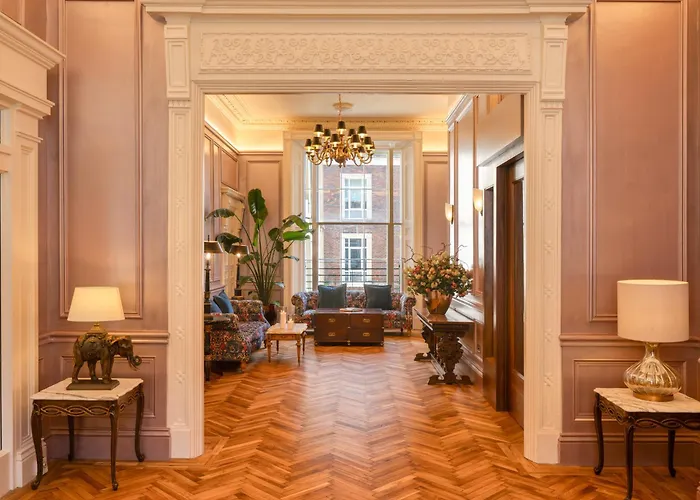 Albany House